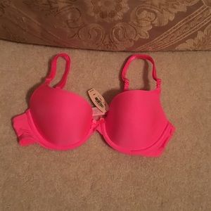 Victoria’s Secret Pink NWT bra